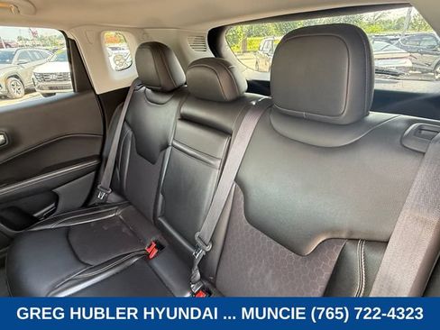 Used 2018 Jeep Compass Latitude AWD/4WD image 18