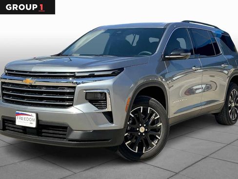 New 2026 Chevrolet Traverse LT w/ LPO, Floor Liner Package FWD image 1