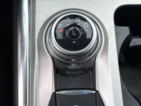 Used 2024 Ford Explorer XLT w/ Equipment Group 202A AWD/4WD image 37