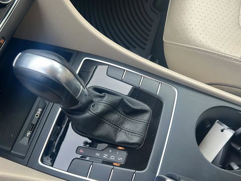 Used 2017 Volkswagen Passat 1.8T R-Line image 16