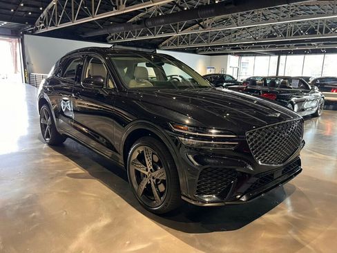 Used 2024 Genesis GV70 3.5T Sport w/ Sport Advanced Package image 7