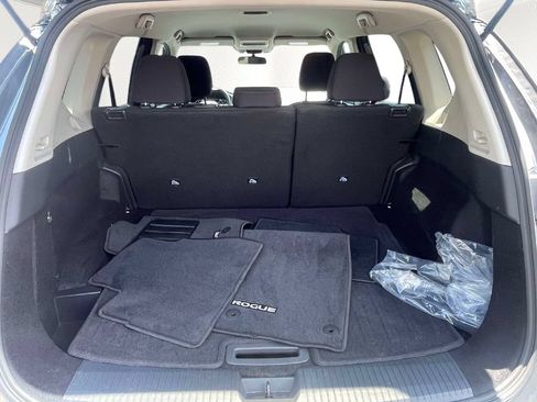 Used 2026 Nissan Rogue S FWD image 9