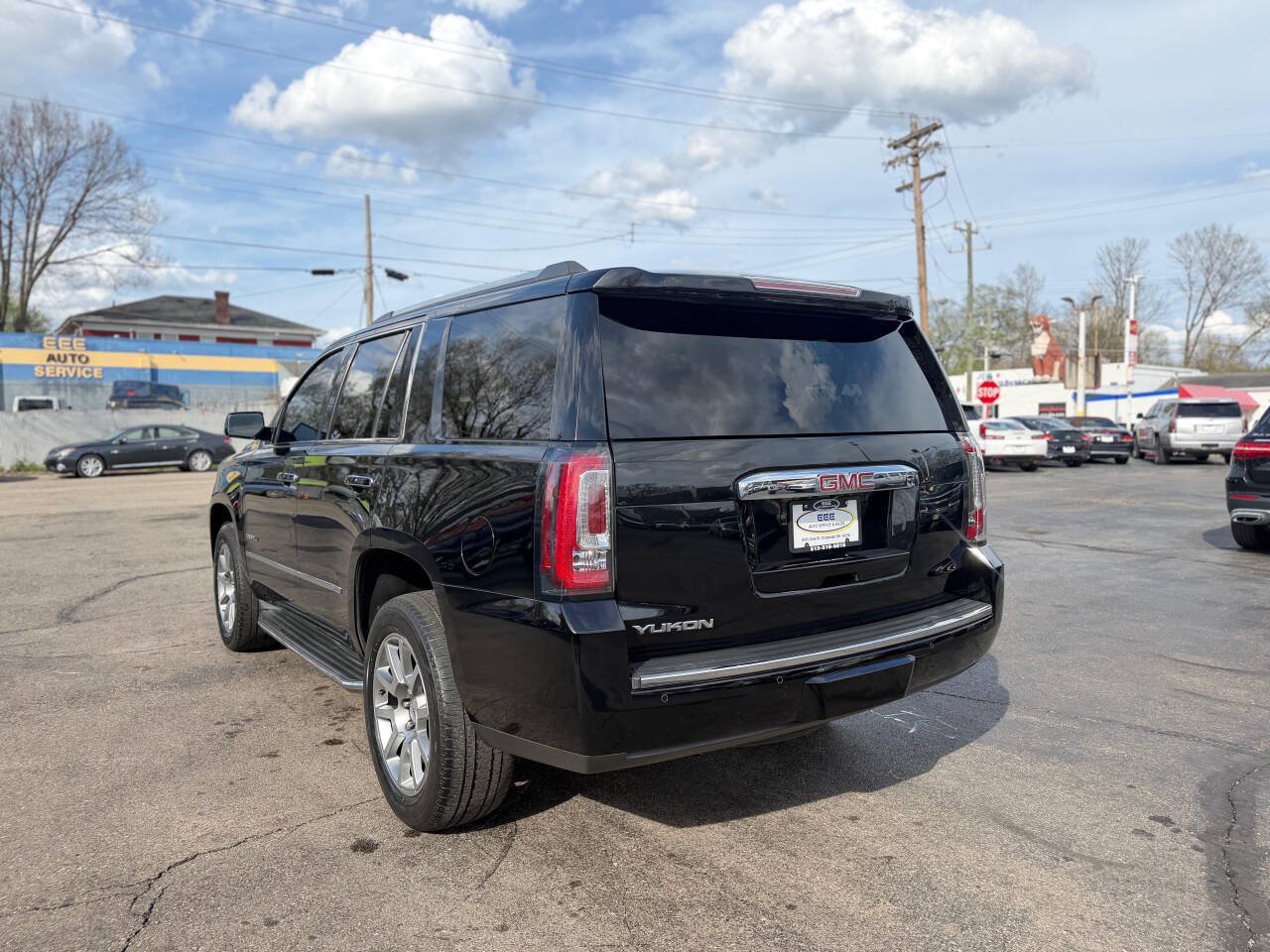 Used 2016 GMC Yukon Denali AWD/4WD image 6