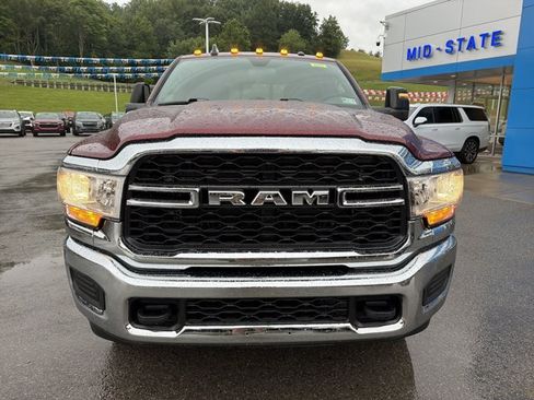 Used 2024 RAM 3500 Tradesman w/ Chrome Appearance Group AWD/4WD image 12