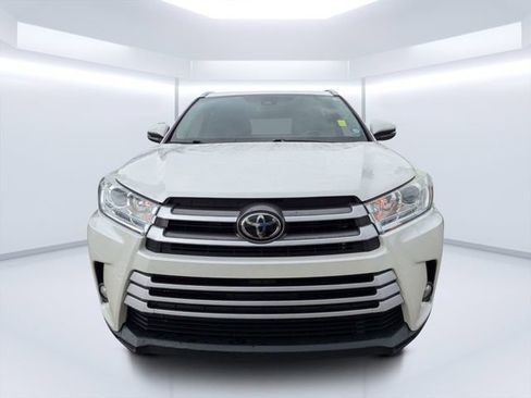 Used 2018 Toyota Highlander XLE FWD image 8