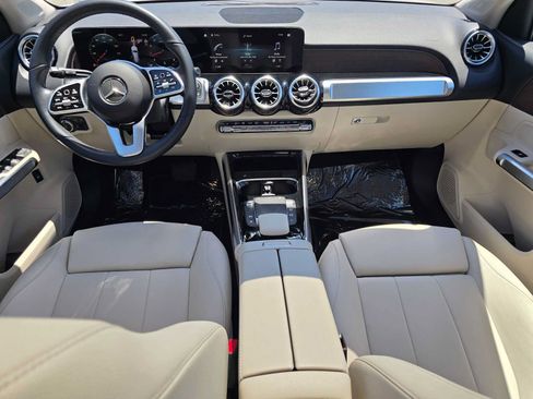 Used 2023 Mercedes-Benz GLB 250 4MATIC image 18
