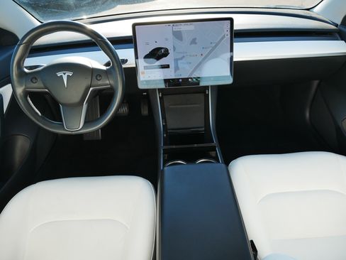 Used 2019 Tesla Model 3 Long Range image 10