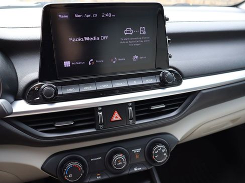 Used 2022 Kia Forte LXS image 6