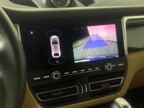 Used 2019 Porsche Macan AWD/4WD image 21