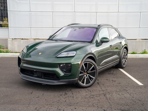 Certified 2025 Porsche Macan 4 Electric AWD/4WD image 1