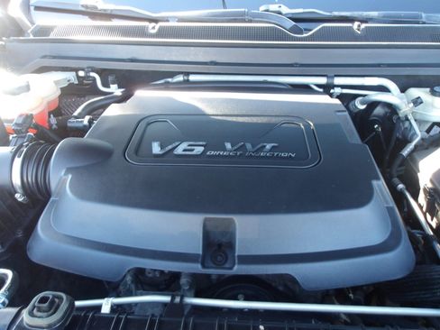 Used 2016 Chevrolet Colorado LT w/ LT Convenience Package image 27