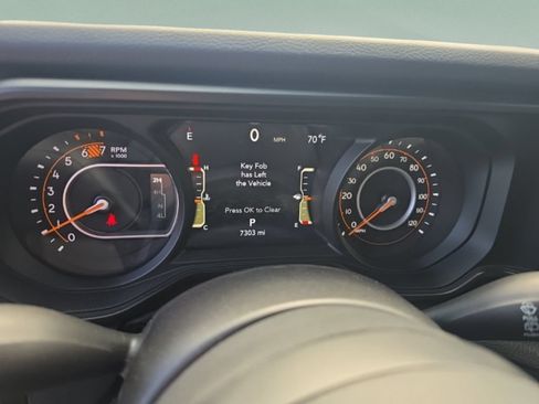 Used 2026 Jeep Wrangler Sport AWD/4WD image 17