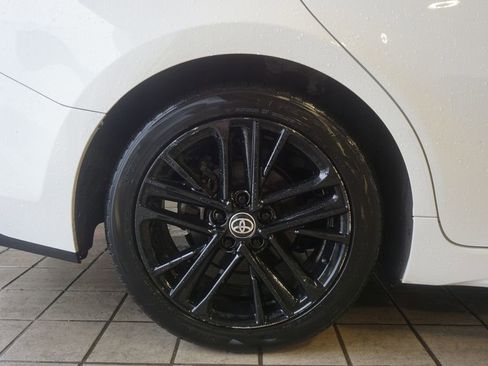 Used 2025 Toyota Camry SE FWD image 28