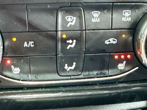 Used 2024 Chevrolet TrailBlazer ACTIV w/ Driver Confidence Package FWD image 19