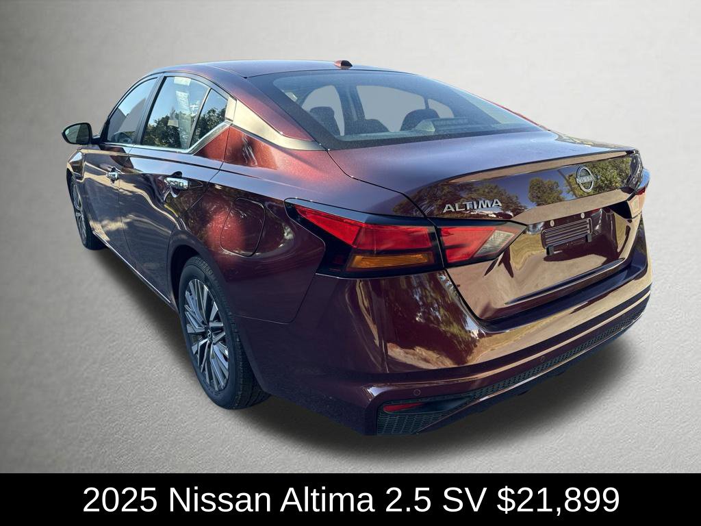 Used 2025 Nissan Altima 2.5 SV FWD image 5