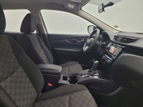 Used 2018 Nissan Rogue Sport SV image 21