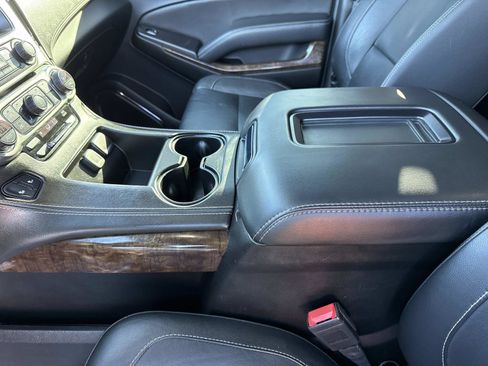 Used 2020 Chevrolet Tahoe LT image 13