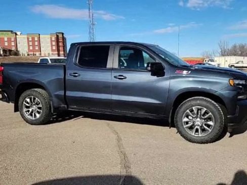 Certified 2022 Chevrolet Silverado 1500 RST image 2