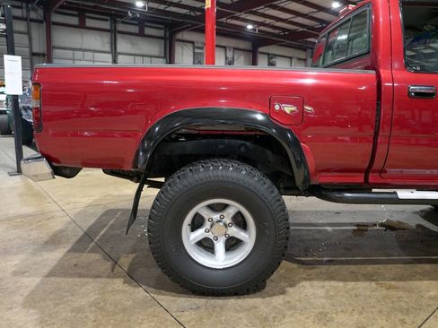 Used 1994 Toyota Pickup DX AWD/4WD image 9