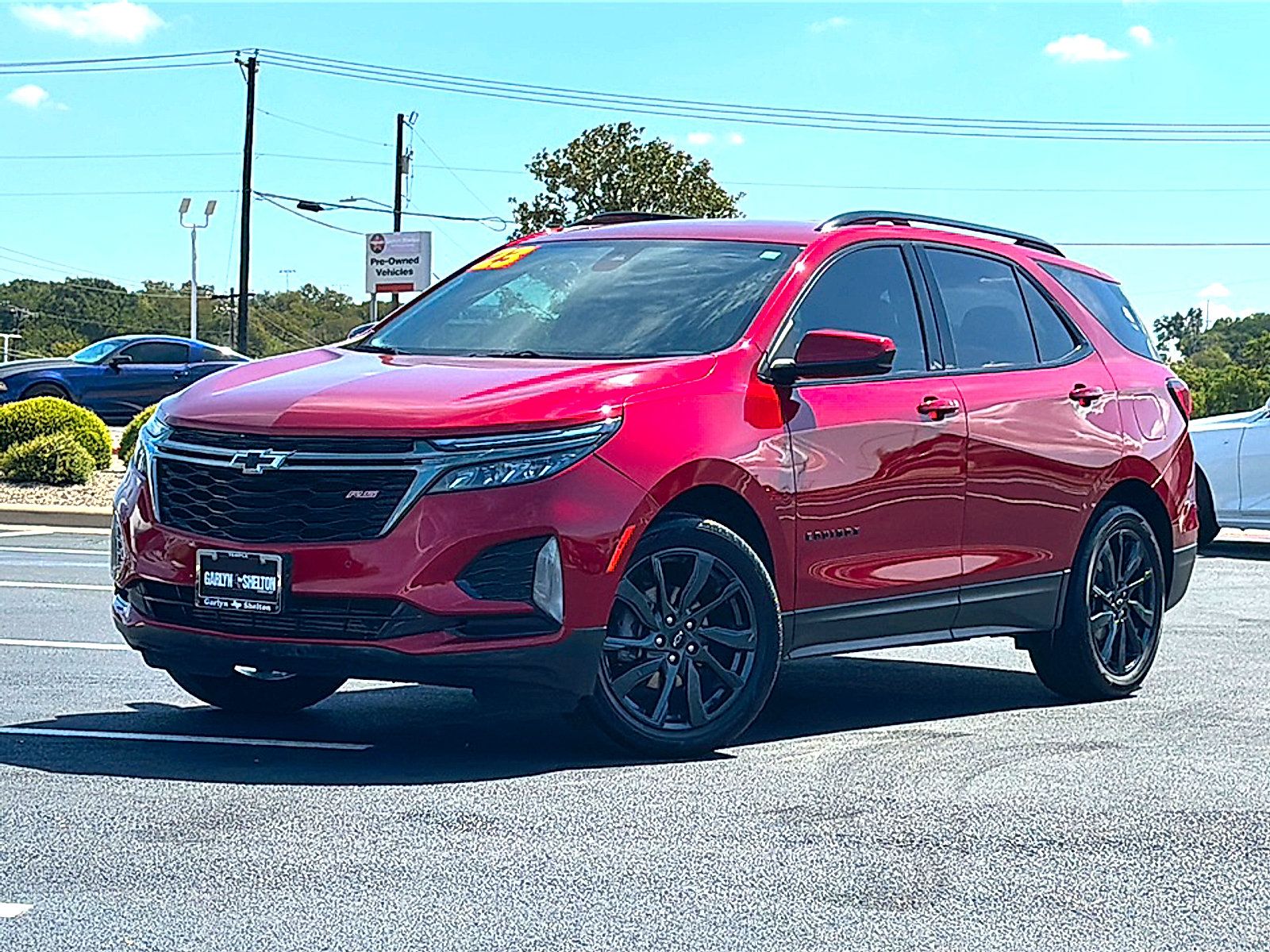 Used 2023 Chevrolet Equinox RS FWD image 2