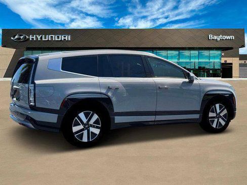 New 2026 Hyundai Ioniq 9 SEL image 8