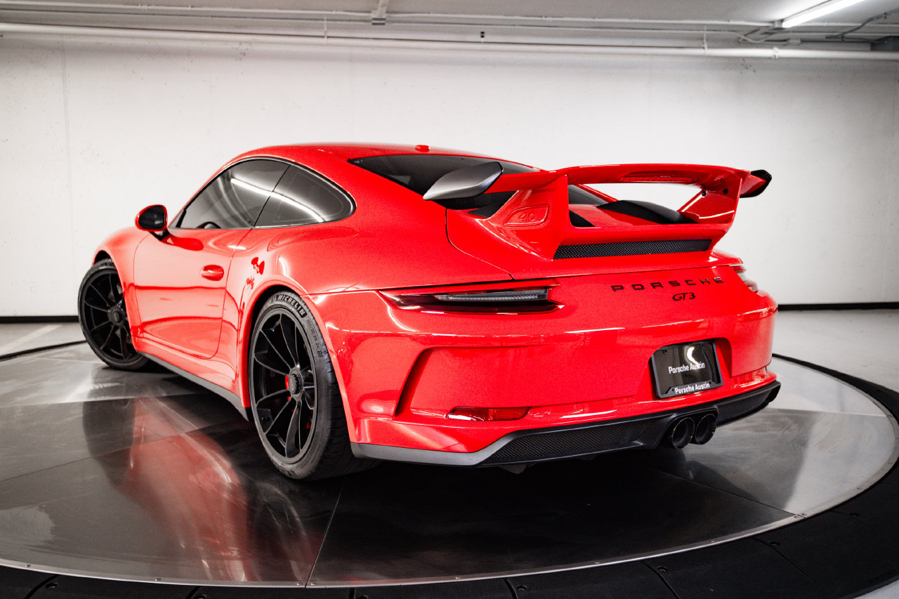 Certified 2018 Porsche 911 GT3 RWD image 3
