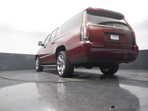 Used 2020 Cadillac Escalade ESV Premium Luxury image 62