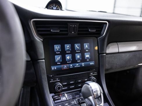 Used 2018 Porsche 911 GT3 image 39