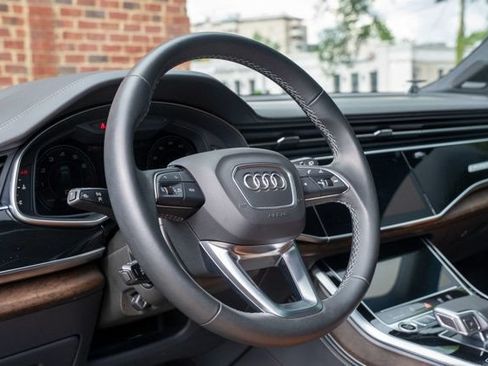Used 2025 Audi Q7 3.0T Prestige AWD/4WD image 22