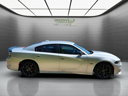 Used 2023 Dodge Charger R/T w/ Blacktop Package image 7