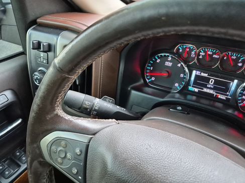 Used 2018 Chevrolet Silverado 1500 High Country AWD/4WD image 27