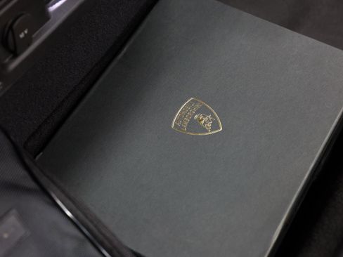 Used 2018 Lamborghini Huracan LP 580-2 RWD image 42