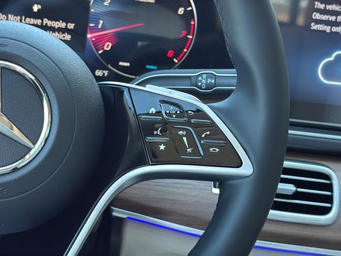 Certified 2026 Mercedes-Benz GLE 350 4MATIC image 32