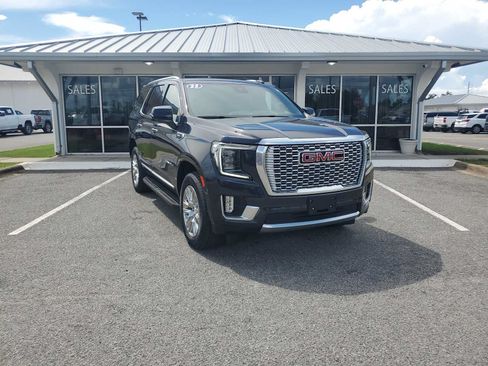 Used 2023 GMC Yukon Denali w/ Advanced Technology Package AWD/4WD image 10