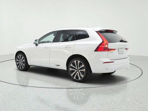 Used 2023 Volvo XC60 B5 Ultimate w/ Climate Package FWD image 7