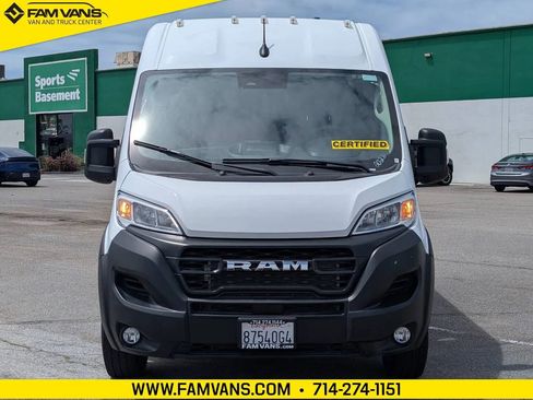 Used 2026 RAM ProMaster 2500 w/ Convenience Group FWD image 2