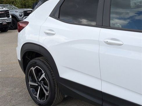 Used 2023 Chevrolet TrailBlazer RS w/ Convenience Package image 10