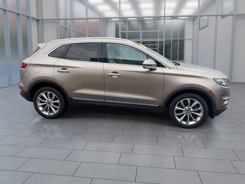 Used 2019 Lincoln MKC Select w/ Select Plus Package AWD/4WD image 9