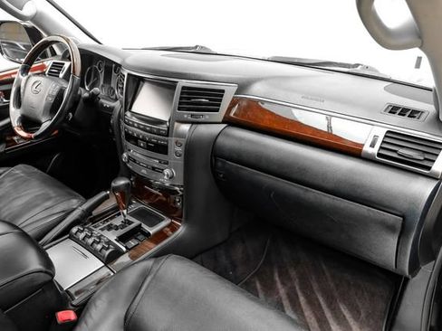 Used 2014 Lexus LX 570 4WD image 15