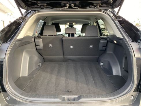 Used 2025 Toyota RAV4 LE image 31