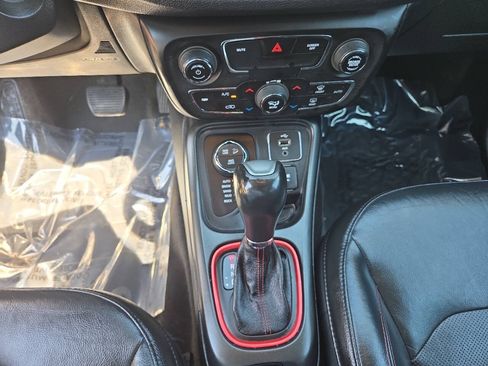 Used 2018 Jeep Compass Trailhawk w/ Leather Interior Group AWD/4WD image 20