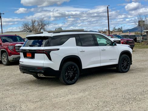 New 2026 Chevrolet Traverse LT w/ Midnight/Sport Edition AWD/4WD image 5