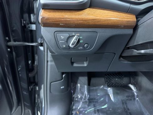 Used 2024 Audi Q5 2.0T Premium image 31