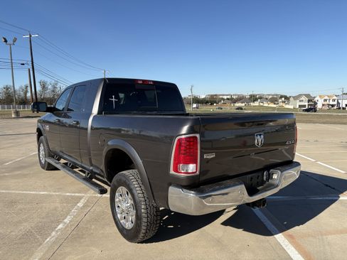 Used 2017 RAM 2500 Laramie image 3