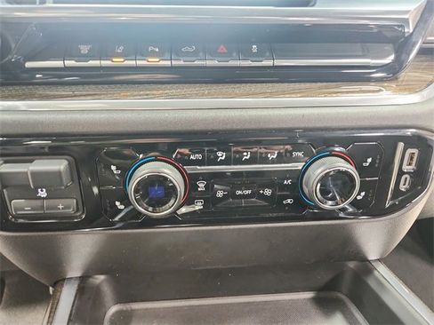 Used 2024 Chevrolet Silverado 2500 LT w/ Texas Edition image 30