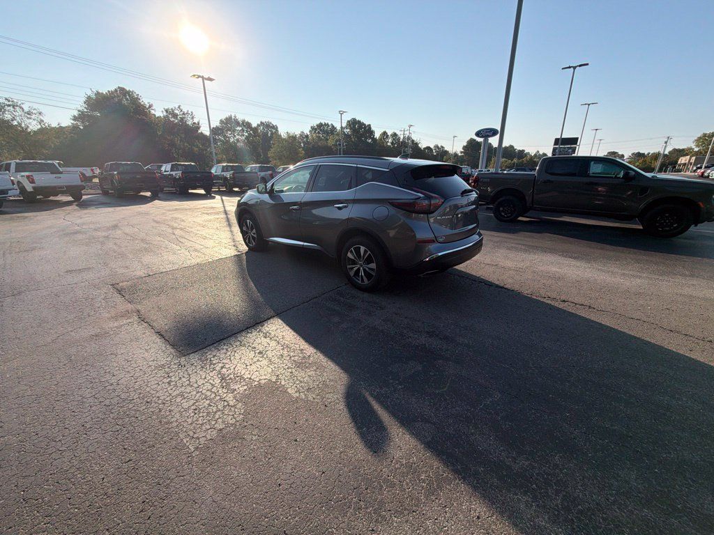 Used 2023 Nissan Murano SV AWD/4WD image 5