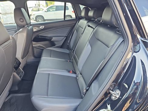 Used 2023 Volkswagen ID.4 Pro S RWD image 15