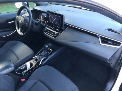 Used 2022 Toyota Corolla SE image 39