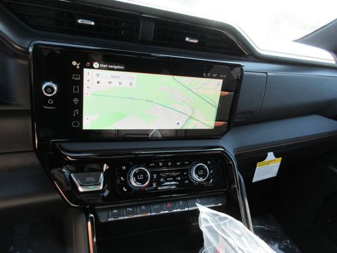 New 2026 GMC Sierra 1500 AT4 w/ AT4 Premium Package AWD/4WD image 19