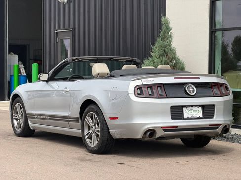 Used 2013 Ford Mustang Premium RWD image 3